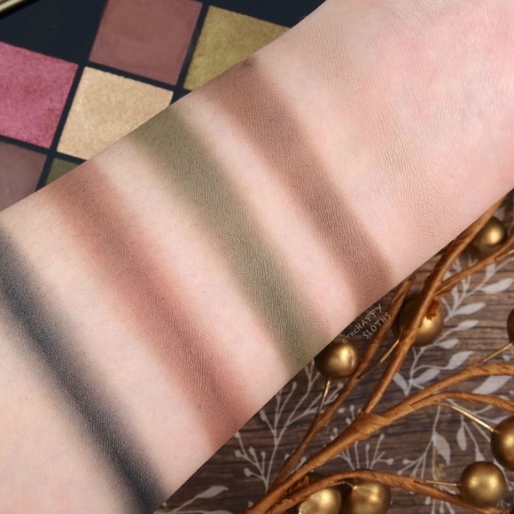 Guerlain Palette Goldenland Harmony of 10 Eyeshadows. Matte to Metallic Look - Picture 7 of 7